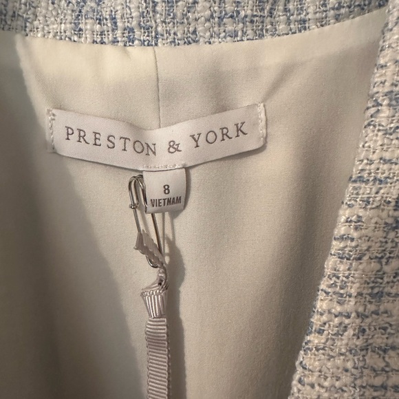 Elegant two pieces suit jacket and skirt tweed fabric fully lined new with tag. - Picture 3 of 6